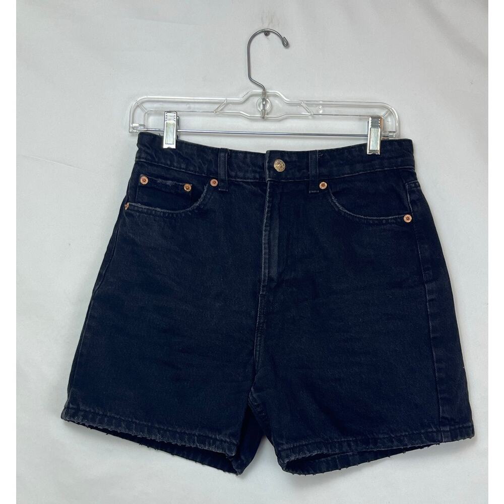 Zara Women's Size 28 Black Distressed 4 Inch Inseam Summer Denim Shorts